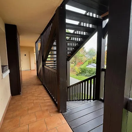 Bright With Pool And Golf View Deauville