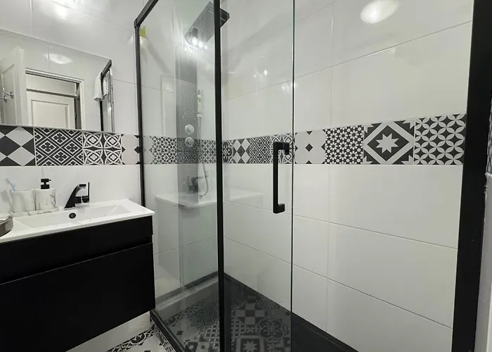 Bright With Pool And Golf View Appartement