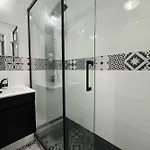 Bright Apartment With Pool And Balcony Appartement