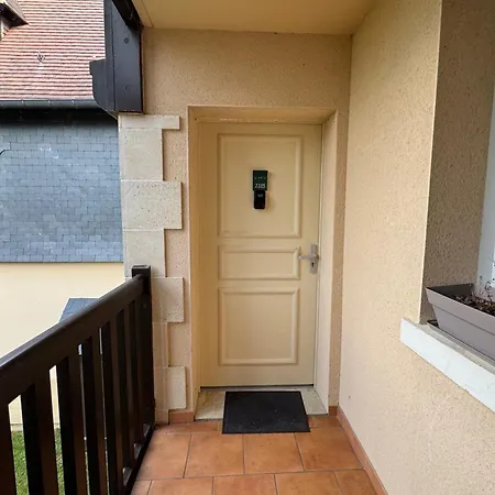 Bright With Pool And Golf View アパート ドーヴィル