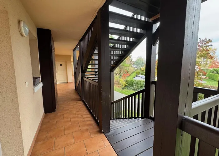 Bright With Pool And Golf View Deauville