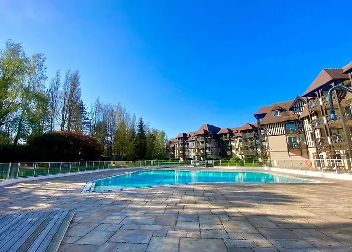 Appartamento Bright With Pool And Golfview